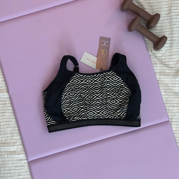 Bravissimo Geometric Black and White Sports Bra - Picture 1 of 6